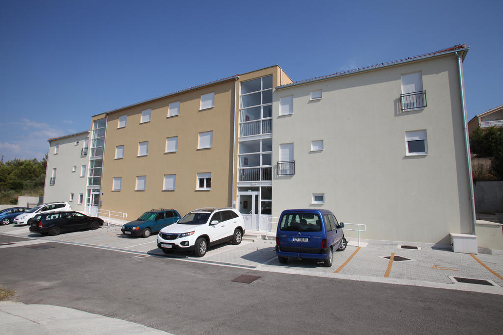 Villa Iris Apartments Сегет-Враниця Екстер'єр фото